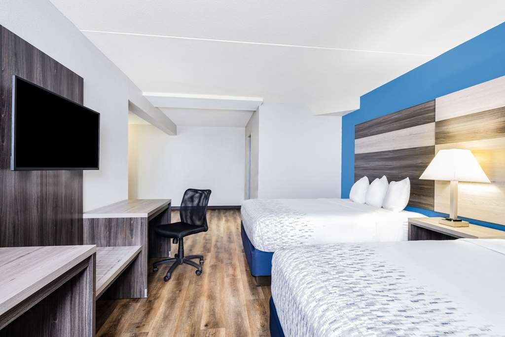 Wingate By Wyndham Wichita Airport Hotel Quarto foto