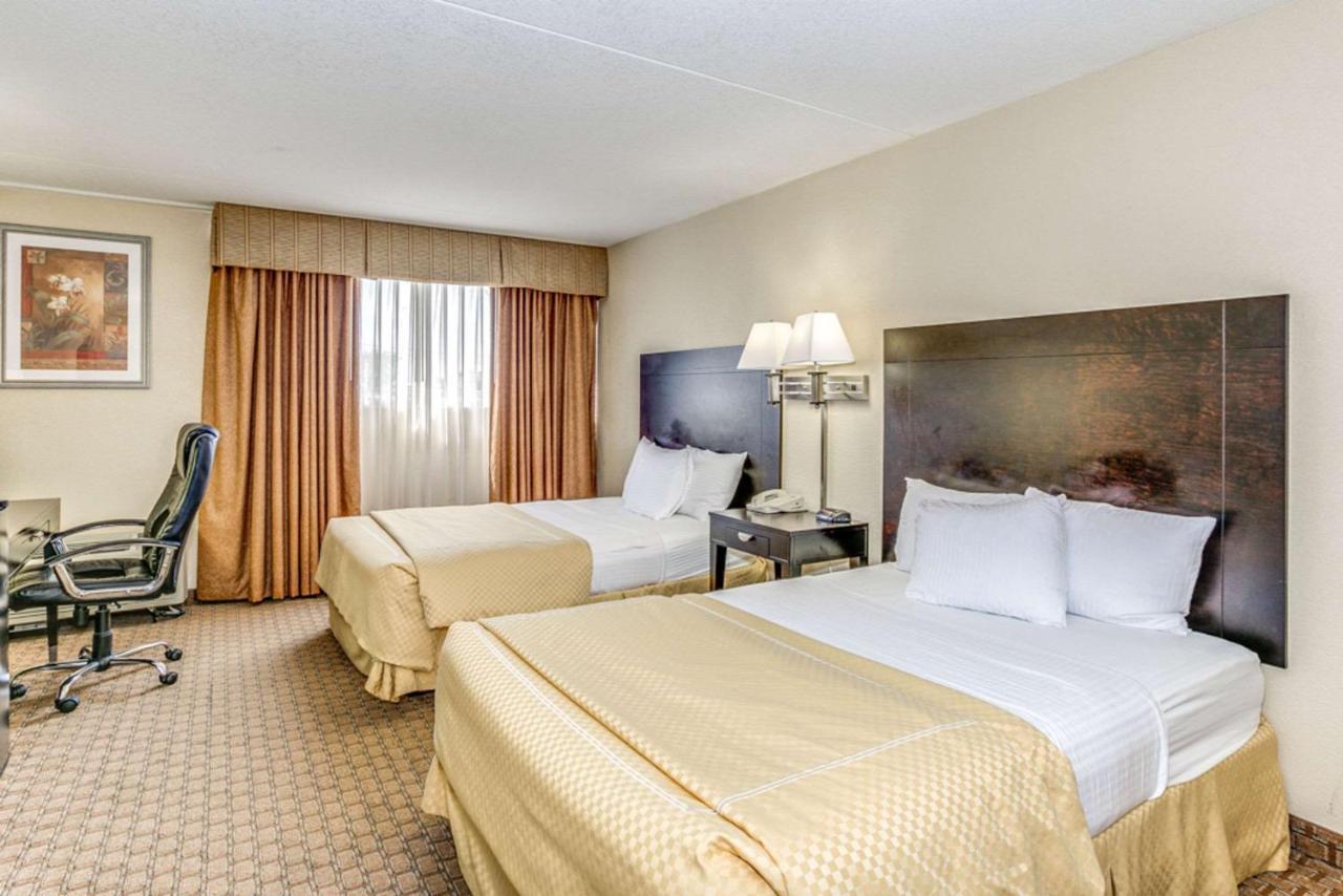 Wingate By Wyndham Wichita Airport Hotel Exterior foto